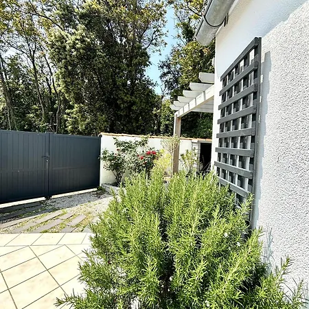 Maison Au Calme A L'oree D'un Bois, Proche Plages 펜션